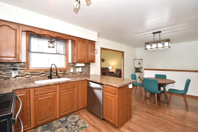 102 Mill AVENUE, Union Grove, WI 53182