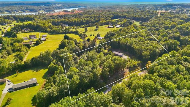 258 Nine Patch Lane, Taylorsville, NC 28681