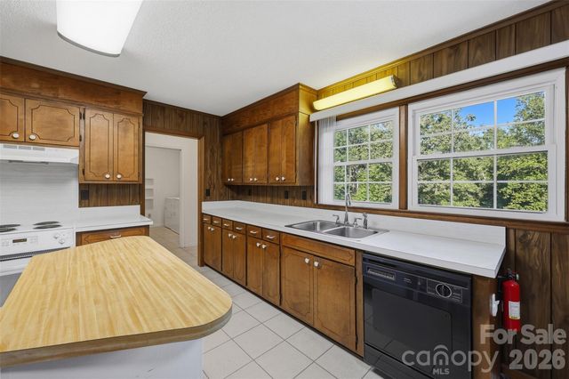 258 Nine Patch Lane, Taylorsville, NC 28681