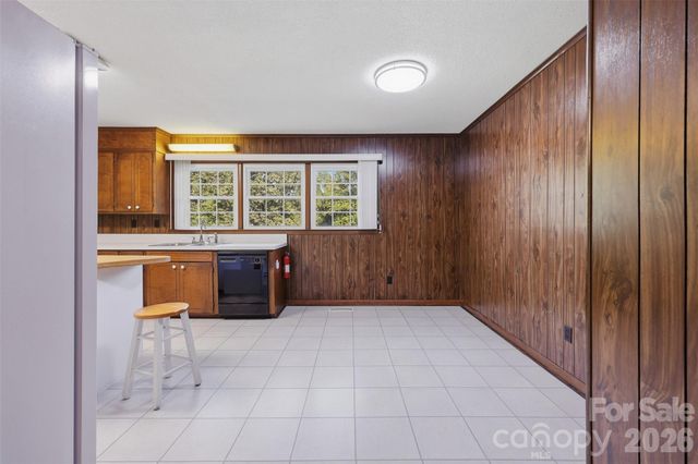 258 Nine Patch Lane, Taylorsville, NC 28681