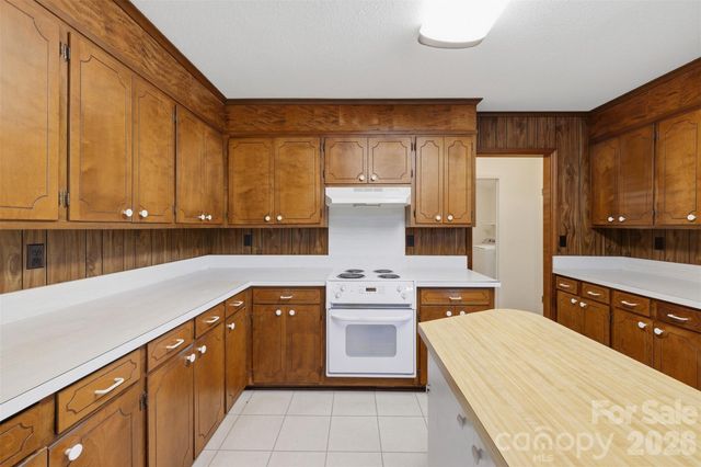 258 Nine Patch Lane, Taylorsville, NC 28681