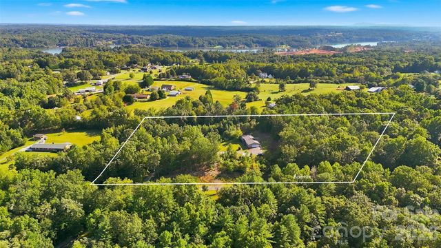 258 Nine Patch Lane, Taylorsville, NC 28681