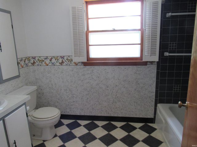 338 S DIXON Road, Kokomo, IN 46901