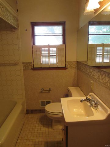 338 S DIXON Road, Kokomo, IN 46901