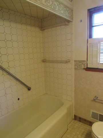 338 S DIXON Road, Kokomo, IN 46901