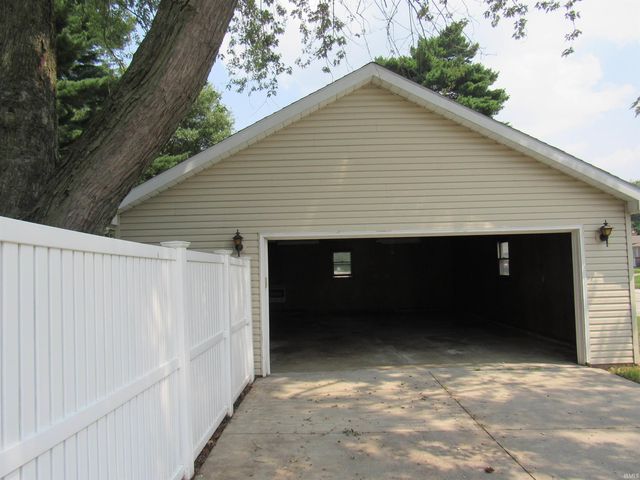 338 S DIXON Road, Kokomo, IN 46901