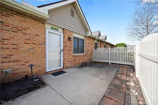 35278 Greenwich Avenue, North Ridgeville, OH 44039