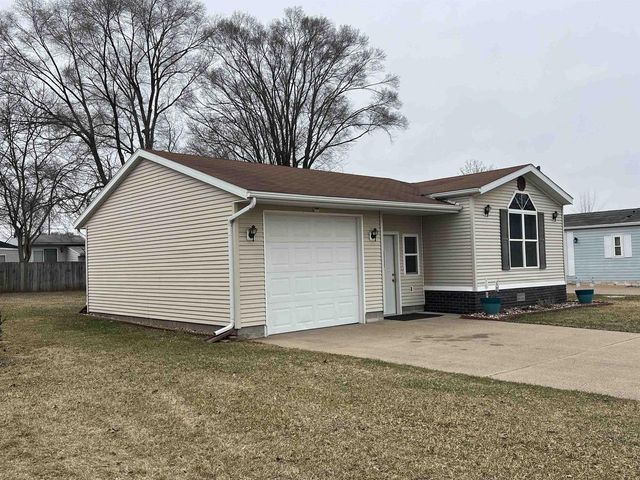 1529 S 12th Street, Prairie Du Chien, WI 53821