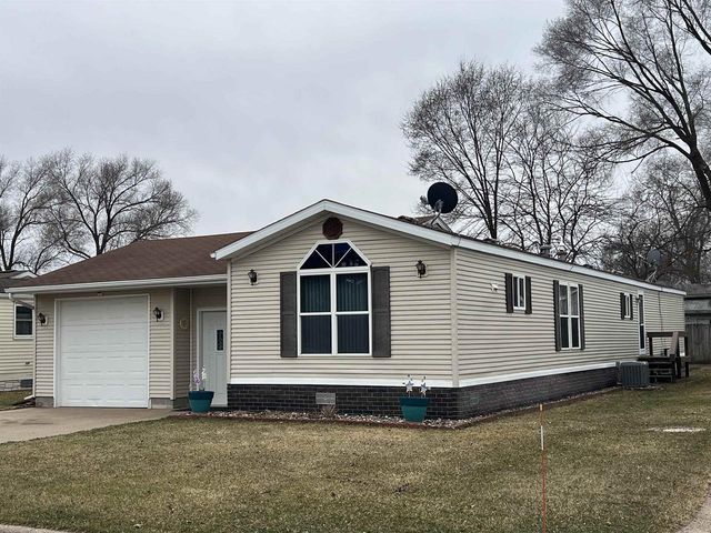 1529 S 12th Street, Prairie Du Chien, WI 53821