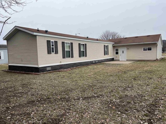 1529 S 12th Street, Prairie Du Chien, WI 53821