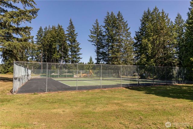 31 E Village View Drive, Allyn, WA 98524