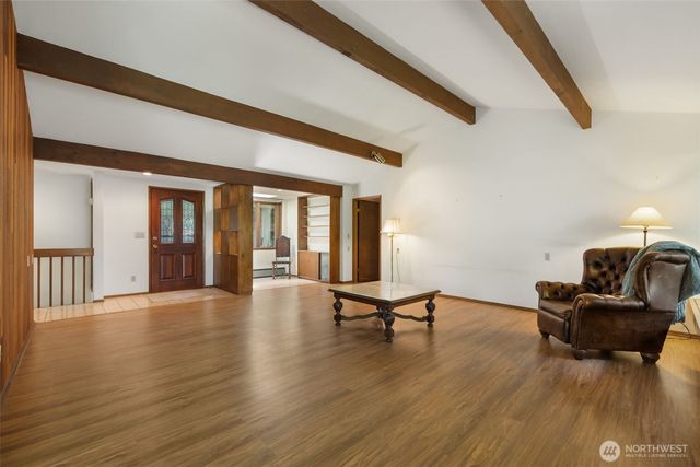31 E Village View Drive, Allyn, WA 98524