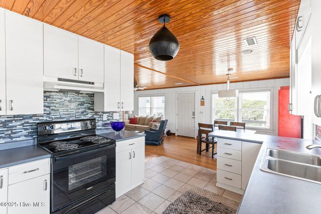 810a N Anderson Boulevard, Topsail Beach, NC 28445