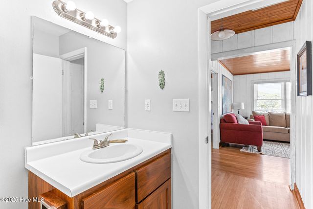 810a N Anderson Boulevard, Topsail Beach, NC 28445