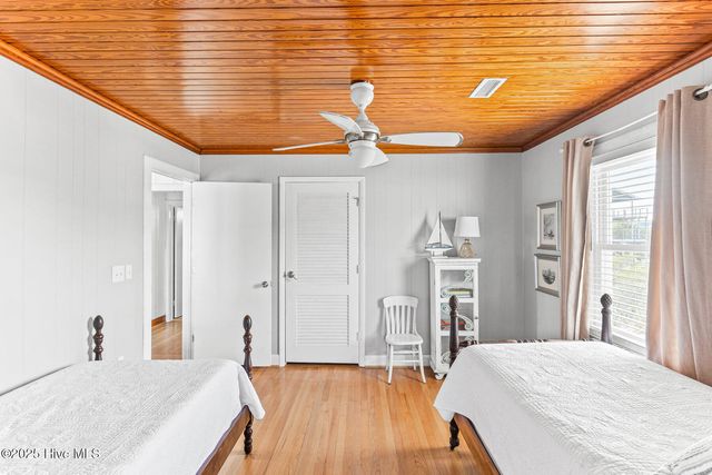 810a N Anderson Boulevard, Topsail Beach, NC 28445
