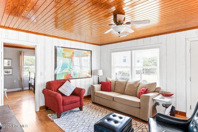 810a N Anderson Boulevard, Topsail Beach, NC 28445