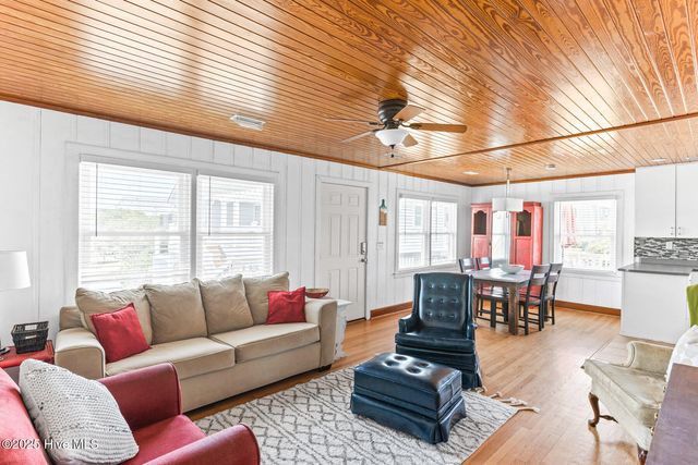 810a N Anderson Boulevard, Topsail Beach, NC 28445