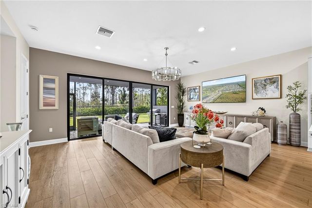 20702 Fair Oak LN, Estero, FL 33928