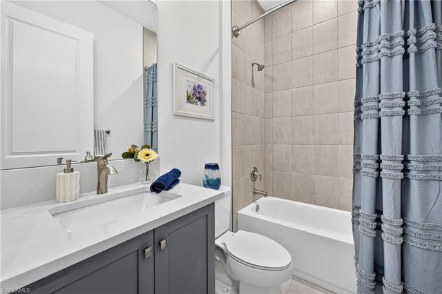 20702 Fair Oak LN, Estero, FL 33928