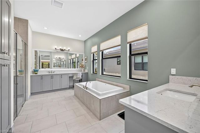 20702 Fair Oak LN, Estero, FL 33928