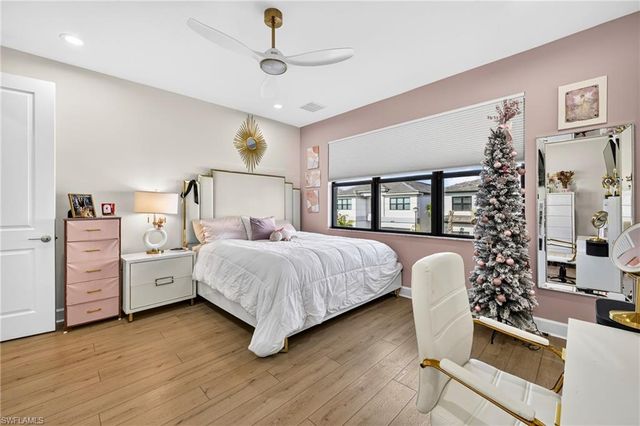 20702 Fair Oak LN, Estero, FL 33928