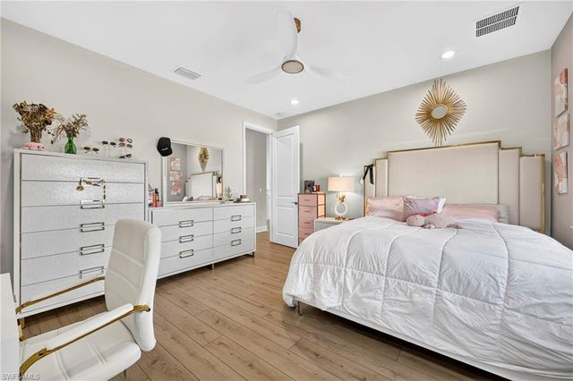20702 Fair Oak LN, Estero, FL 33928