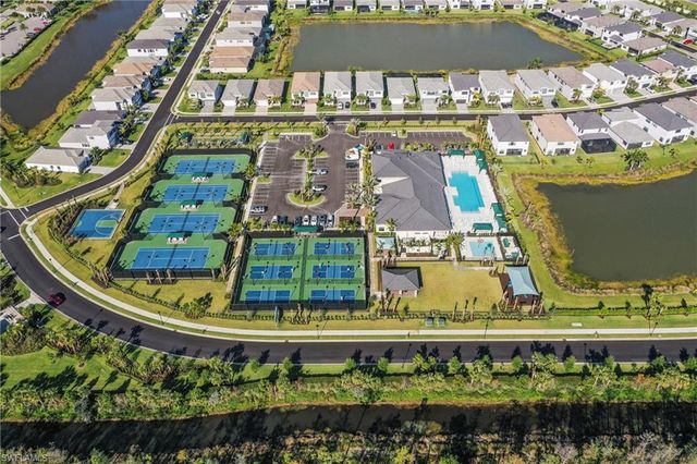 20702 Fair Oak LN, Estero, FL 33928