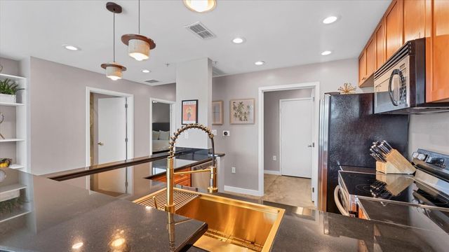 525 E JACKSON ST STREET 405, Orlando, FL 32801