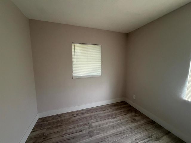 1437 NW 10th Place, Fort Lauderdale, FL 33311