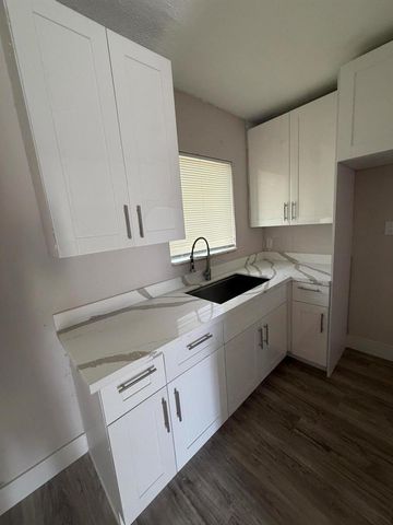 1437 NW 10th Place, Fort Lauderdale, FL 33311