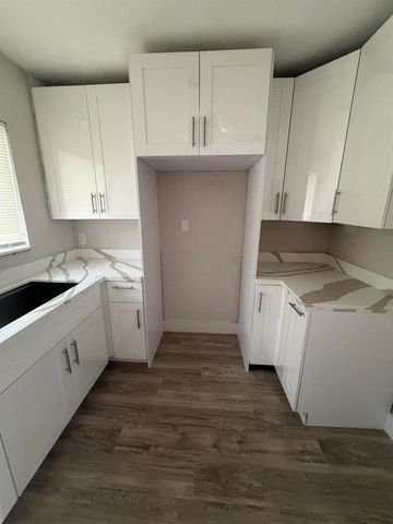 1437 NW 10th Place, Fort Lauderdale, FL 33311
