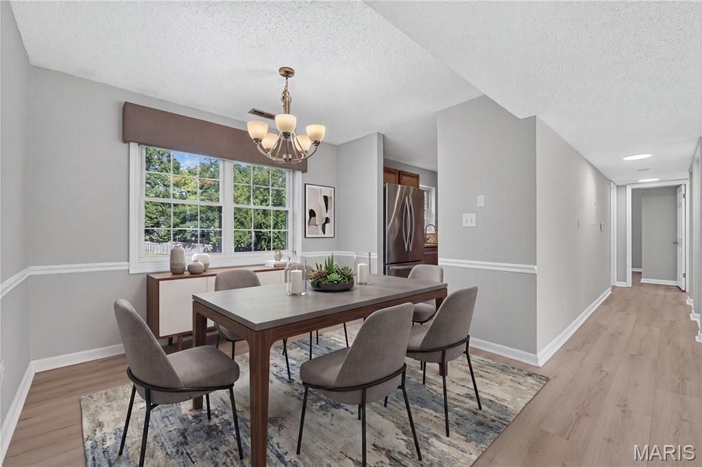 1527 Swallow Drive, Brentwood, MO 63144