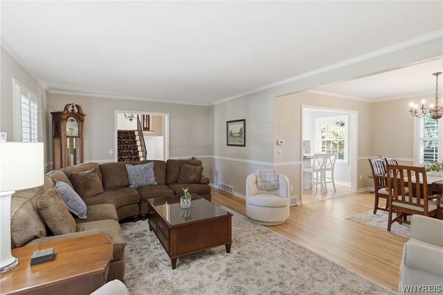 186 Bridle Path, Amherst, NY 14221