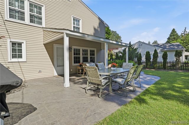 186 Bridle Path, Amherst, NY 14221