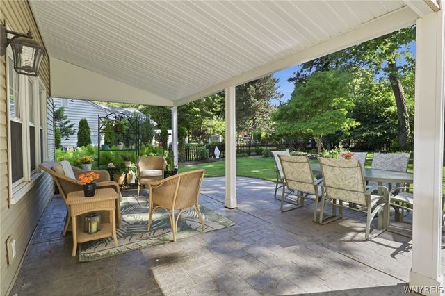186 Bridle Path, Amherst, NY 14221