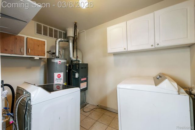 10040 Albany Street, Oak Park, MI 48237