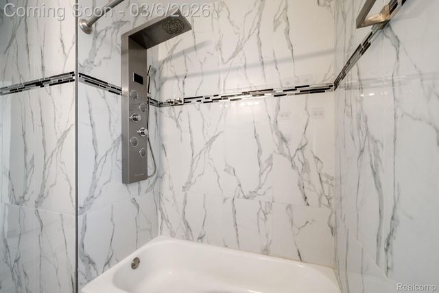 10040 Albany Street, Oak Park, MI 48237