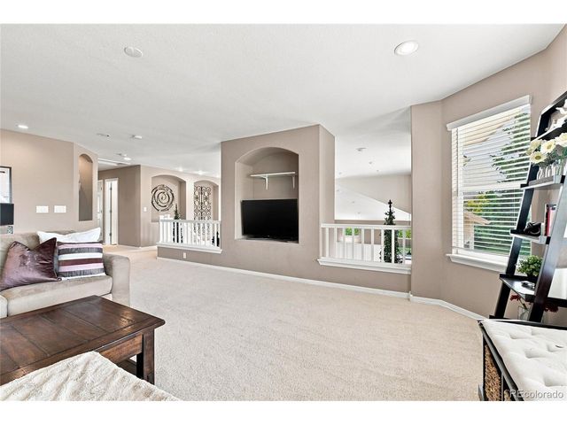 6072 Vacquero Dr, Castle Rock, CO 80108