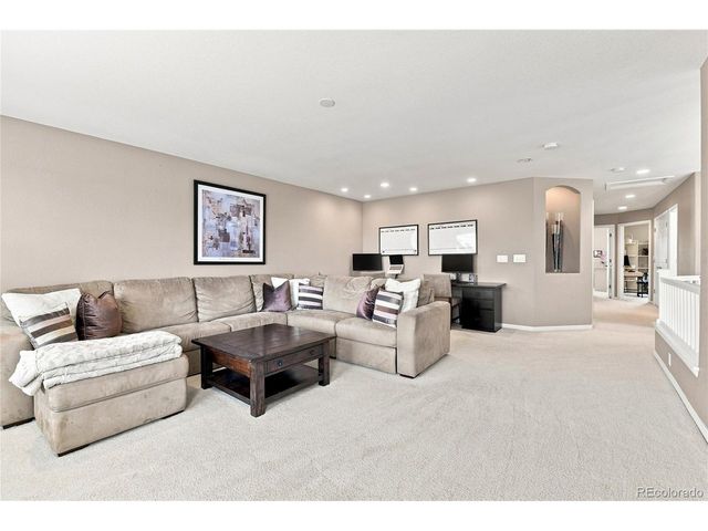 6072 Vacquero Dr, Castle Rock, CO 80108