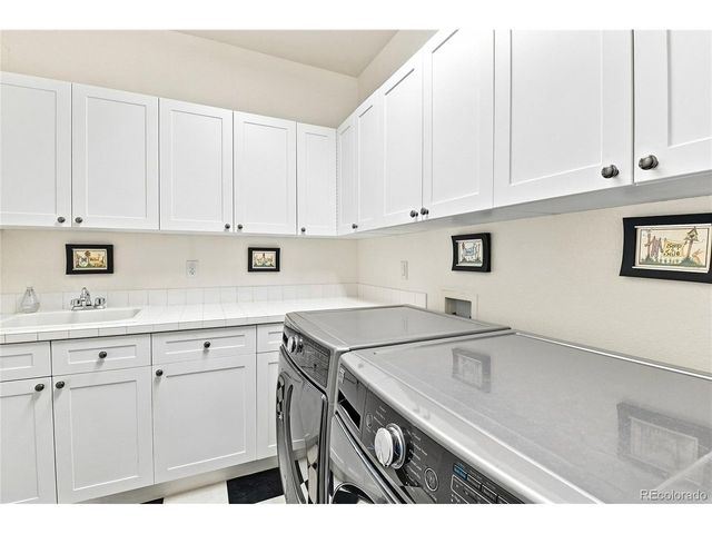 6072 Vacquero Dr, Castle Rock, CO 80108