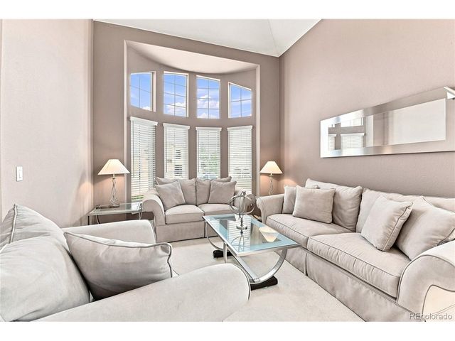 6072 Vacquero Dr, Castle Rock, CO 80108