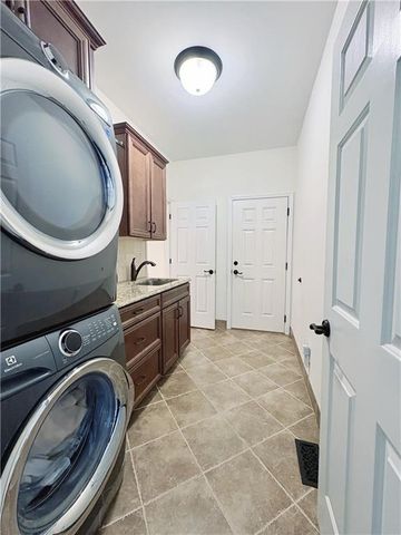 3307 Eagle Watch Drive, Woodstock, GA 30189