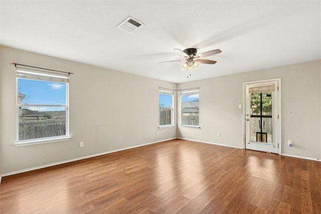 386 Paddington DR, Kyle, TX 78640