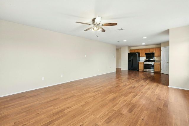 386 Paddington DR, Kyle, TX 78640