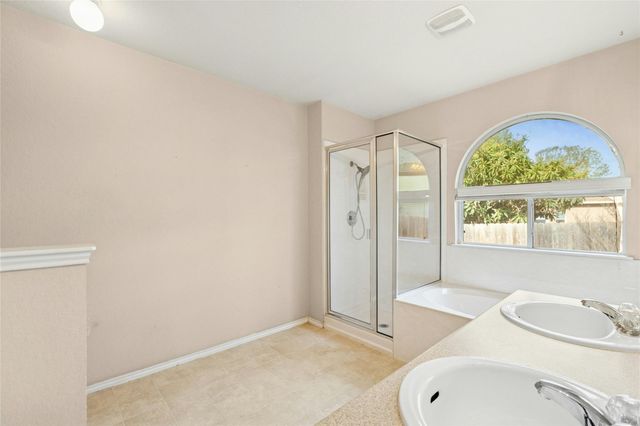 386 Paddington DR, Kyle, TX 78640