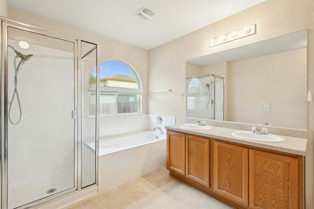 386 Paddington DR, Kyle, TX 78640