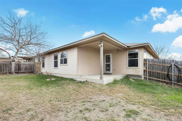 386 Paddington DR, Kyle, TX 78640