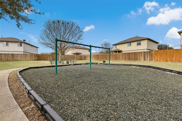 386 Paddington DR, Kyle, TX 78640