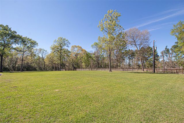 1705 Yarborough Loop, Livingston, TX 77351