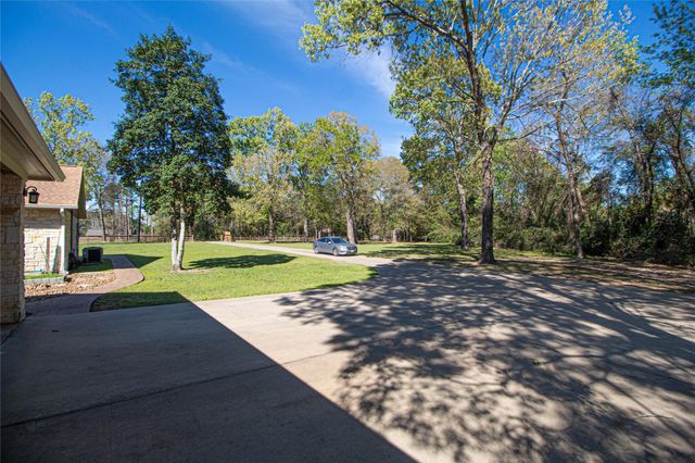 1705 Yarborough Loop, Livingston, TX 77351